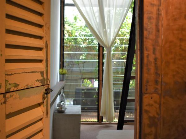 Frenz Republic - SELF CHECK IN : photo 3 de la chambre chambre lits jumeaux avec toilettes communes