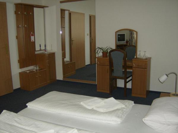 Hotel Maria : photo 1 de la chambre chambre double ou lits jumeaux