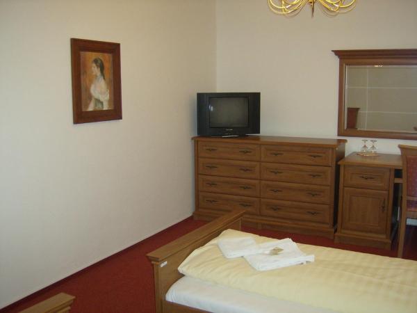 Hotel Maria : photo 7 de la chambre chambre double ou lits jumeaux