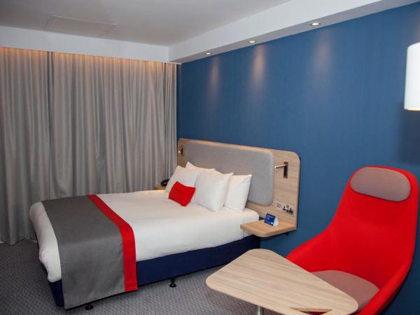 Holiday Inn Express Cardiff Bay, an IHG Hotel : photo 6 de la chambre chambre double - non-fumeurs 