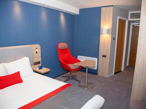 Holiday Inn Express Cardiff Bay, an IHG Hotel : photo 8 de la chambre chambre double - non-fumeurs 