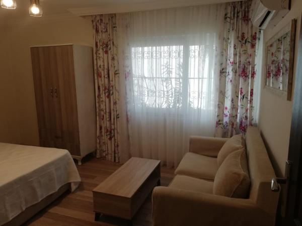 İde Beach Home : photo 9 de la chambre chambre double standard avec salle de bains commune