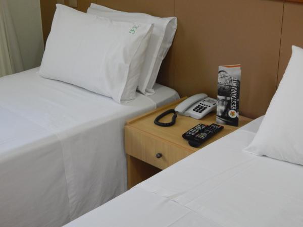 Frimas Hotel : photo 2 de la chambre chambre lits jumeaux