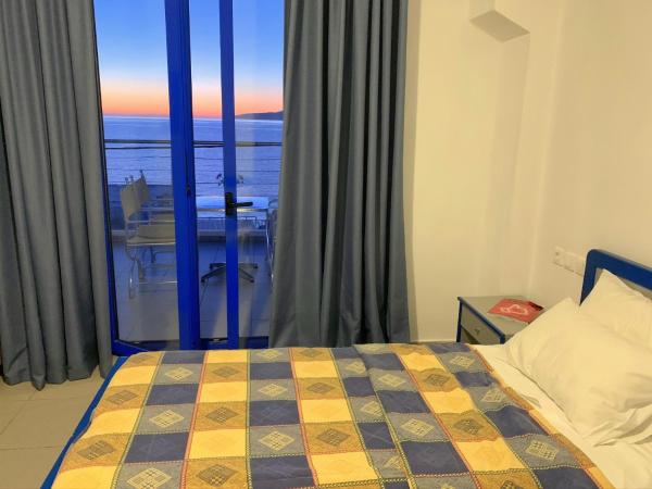 Kassavetis Center - Hotel Studios & Apartments : photo 5 de la chambre appartement supérieur - vue sur mer (3 à 4 adultes)