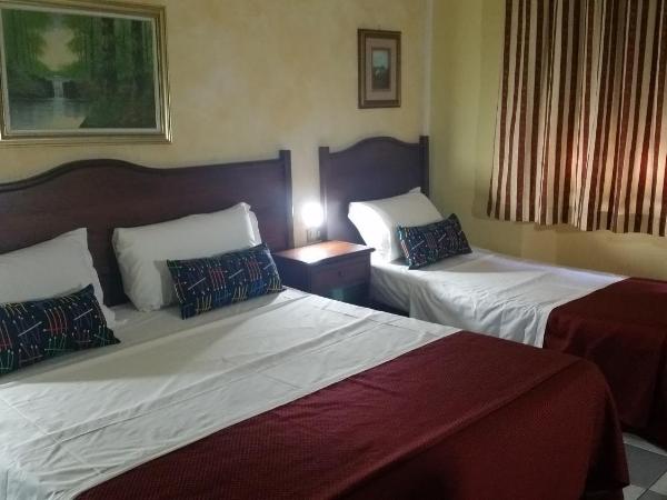 Hotel Chopin : photo 6 de la chambre chambre quadruple