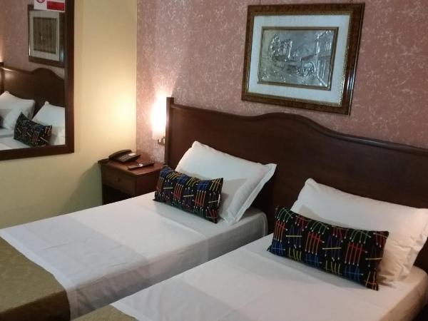 Hotel Chopin : photo 3 de la chambre chambre lits jumeaux