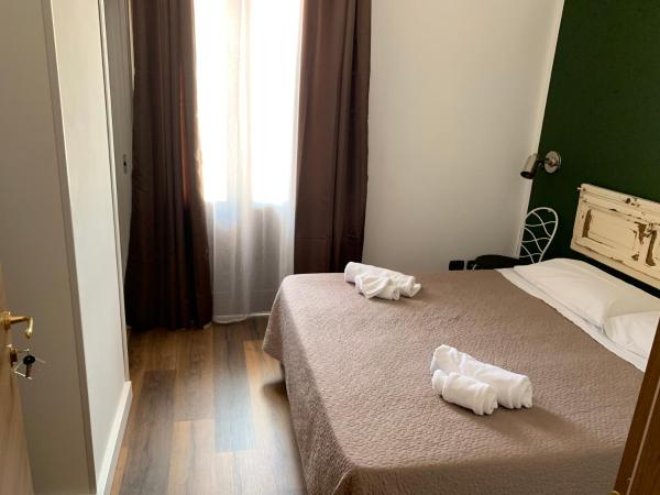 Cialoma B&B : photo 6 de la chambre chambre double avec salle de bains privative
