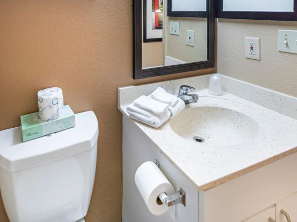 Extended Stay America Suites - Oklahoma City - Northwest : photo 8 de la chambre studio lit queen-size - non-fumeurs