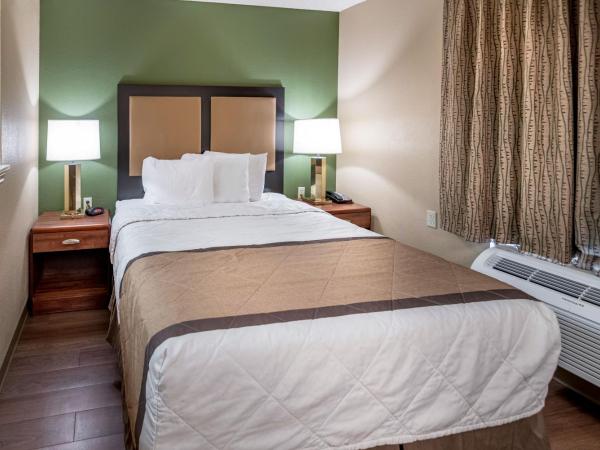 Extended Stay America Suites - Oklahoma City - Northwest : photo 6 de la chambre studio de luxe avec 1 lit queen-size - non-fumeurs