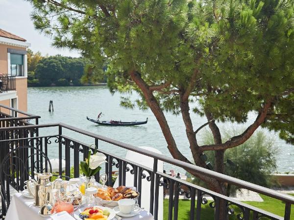 Hotel Cipriani, A Belmond Hotel, Venice : photo 6 de la chambre suite avec balcon - vue sur lagune