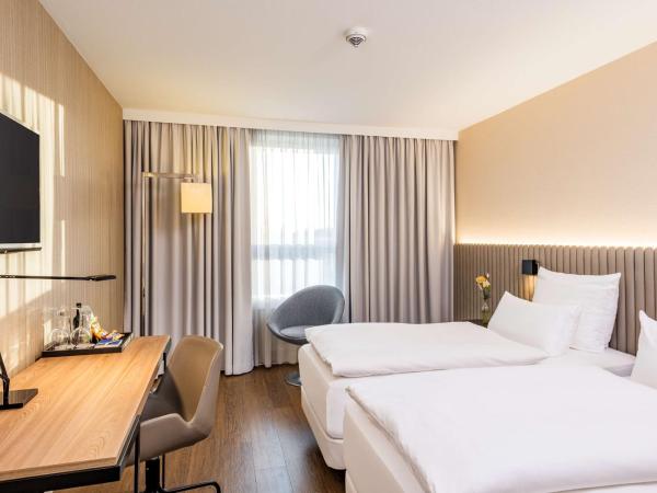 NH Hamburg Altona : photo 10 de la chambre chambre double ou lits jumeaux standard