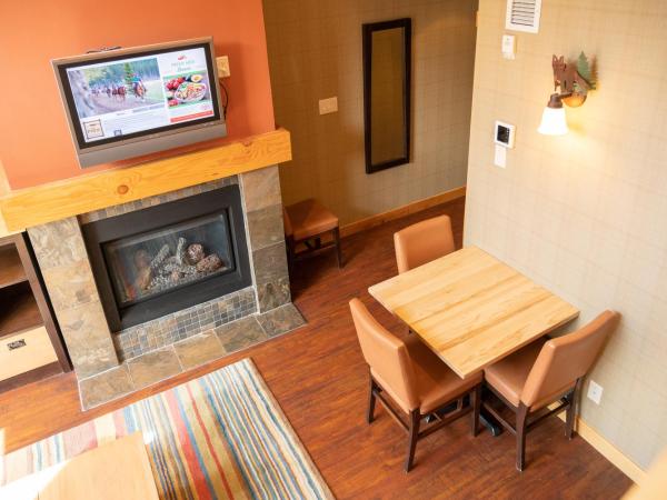 Fox Hotel and Suites : photo 1 de la chambre suite mezzanine premium lit king-size 