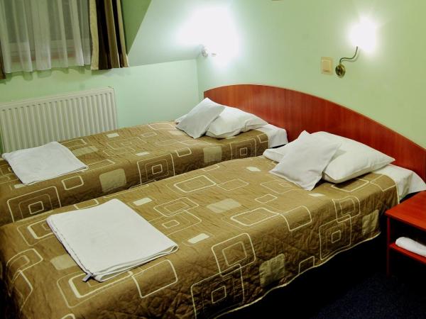 Hotel Złote Dęby : photo 6 de la chambre chambre double ou lits jumeaux