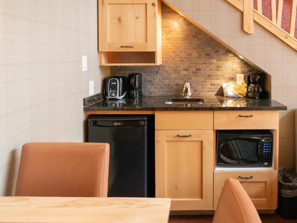 Fox Hotel and Suites : photo 5 de la chambre suite mezzanine premium lit king-size