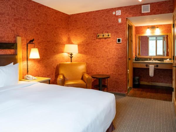 Fox Hotel and Suites : photo 4 de la chambre suite 2 chambres supérieure