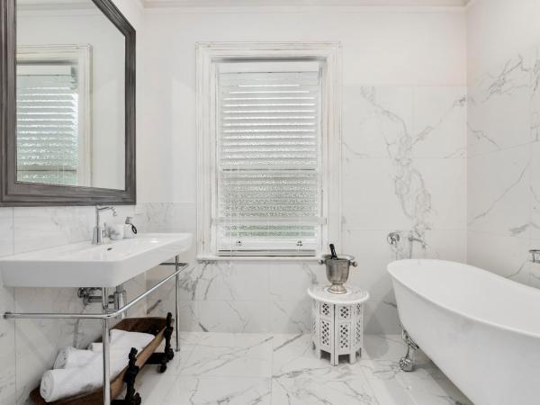 The Rivulet : photo 3 de la chambre suite lit king-size deluxe - corinna