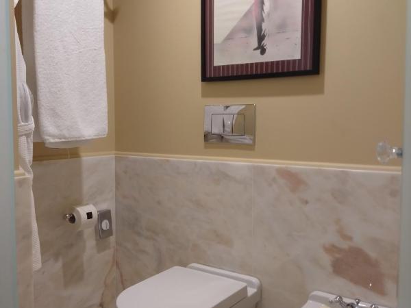 M Maison Particulière Porto : photo 4 de la chambre suite - vue sur jardin