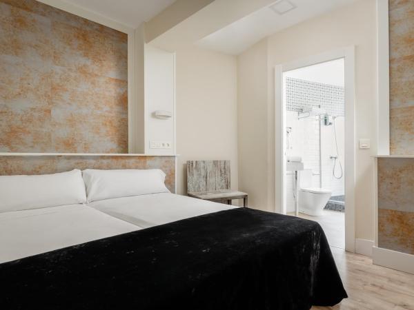 YIT Casablanca : photo 10 de la chambre chambre double ou lits jumeaux avec parking