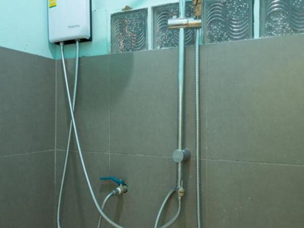 NTY Hostel Near Suvarnabhumi Airport : photo 1 de la chambre lit dans dortoir mixte de 4 lits