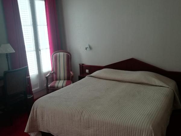 Hôtel Du Manoir : photo 2 de la chambre chambre triple