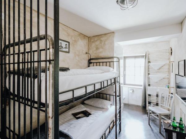 Road Stop Dortmund : photo 10 de la chambre cellule de prison