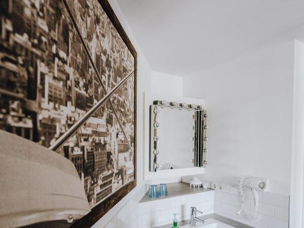 Road Stop Dortmund : photo 2 de la chambre chambre central park