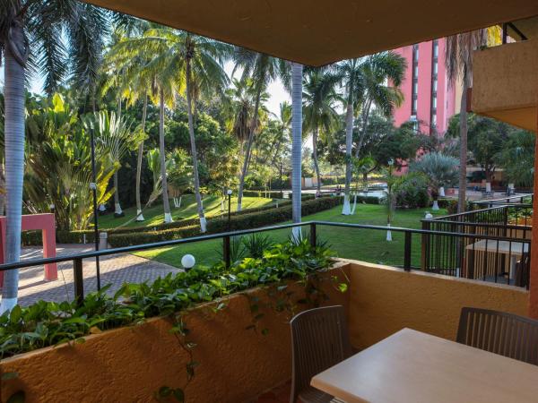 Holiday Inn Resort Ixtapa All-Inclusive, an IHG Hotel : photo 3 de la chambre standard double room with two double beds and garden view