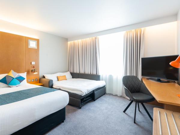 Holiday Inn Bournemouth, an IHG Hotel : photo 3 de la chambre chambre lit queen-size standard avec canapé-lit 