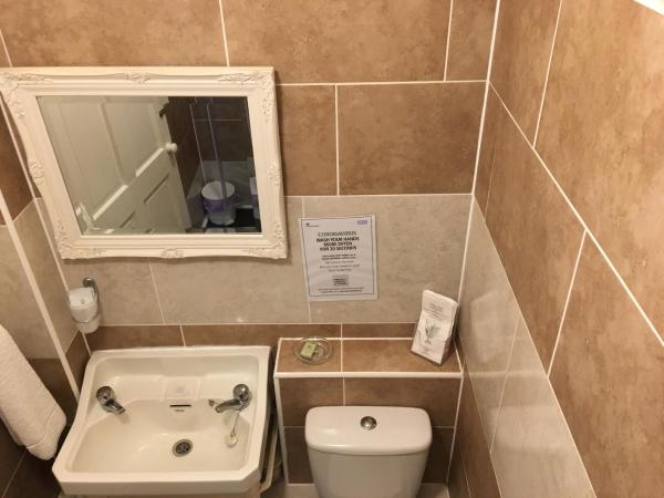 Glenheath Hotel : photo 7 de la chambre chambre quadruple