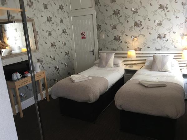 Glenheath Hotel : photo 5 de la chambre chambre triple