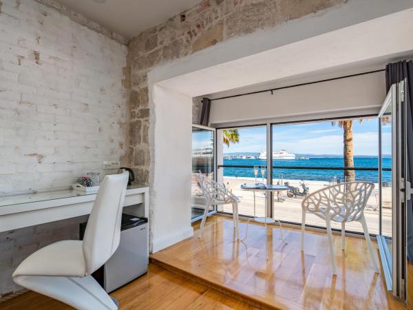 Galeria Valeria Seaside Downtown - MAG Quaint & Elegant Boutique Hotels : photo 3 de la chambre chambre de luxe - vue sur mer et loggia
