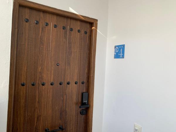 Belmonte Rooms : photo 2 de la chambre chambre familiale avec salle de bains privative