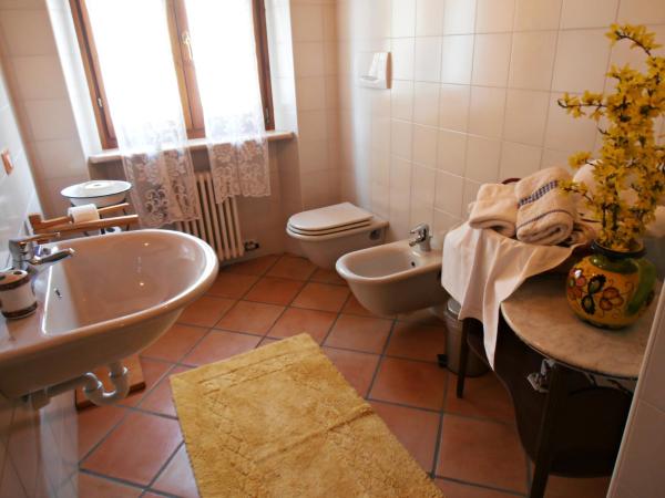 Agriturismo alle Torricelle : photo 7 de la chambre chambre double avec salle de bains privative