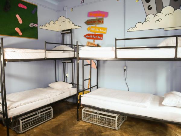 Hostel ROOM Rotterdam : photo 2 de la chambre lit dans dortoir pour femmes de 6 lits