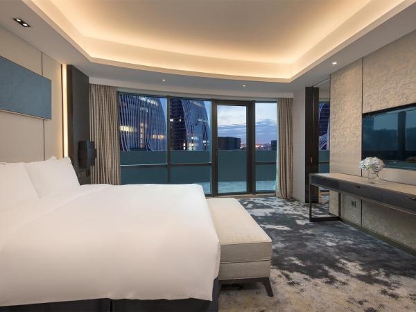 Holiday Inn - Nanjing South Station, an IHG Hotel : photo 3 de la chambre suite 1 chambre lit king-size