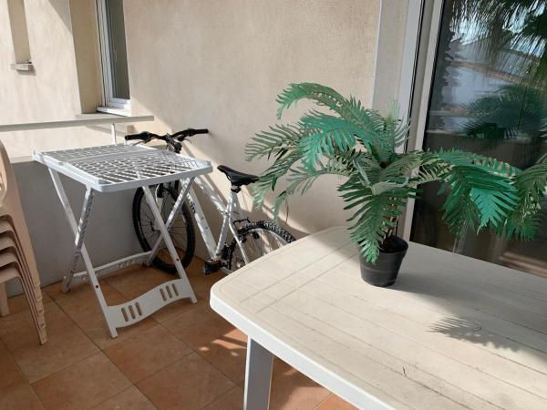 Résidence mayflower : photo 5 de la chambre appartement avec balcon