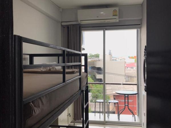 BB House Budget & Boutique : photo 9 de la chambre hébergement privé avec 2 lits superposés et balcon