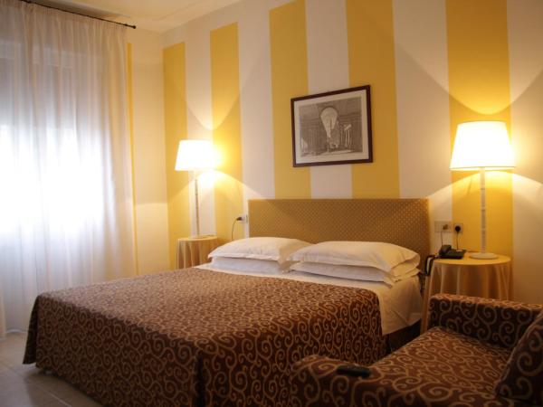 Hotel Alex : photo 5 de la chambre chambre double ou lits jumeaux standard