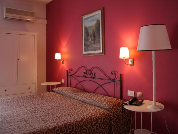 Hotel Alex : photo 2 de la chambre chambre double ou lits jumeaux standard