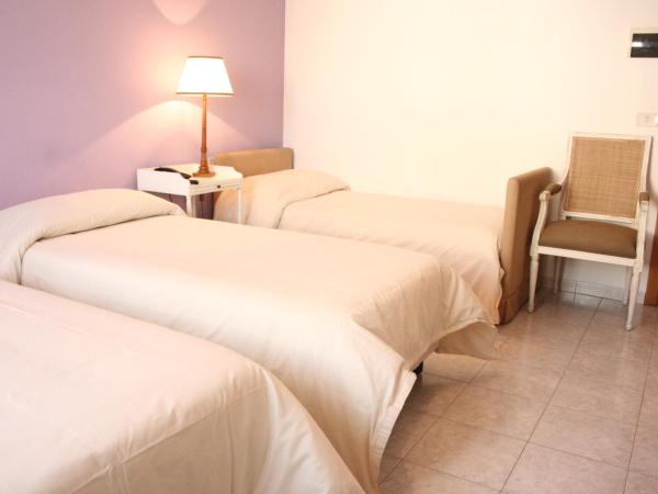 Hotel Alex : photo 2 de la chambre chambre triple standard