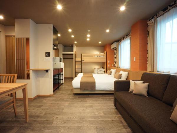 WIRES HOTEL James zaka : photo 4 de la chambre chambre quintuple