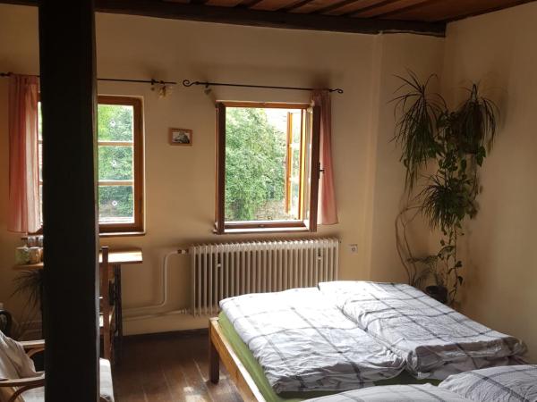 Hostelskippy : photo 1 de la chambre chambre double avec salle de bains commune