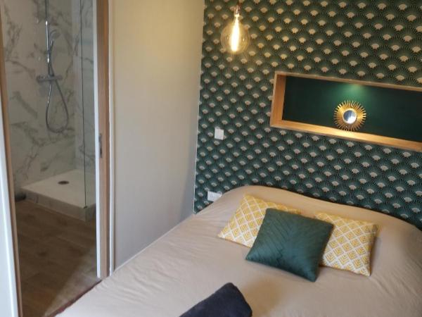 Villa Carlotta - Sea resort : photo 3 de la chambre studio lit queen-size de luxe 