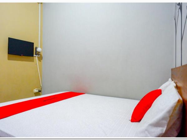 RedDoorz near Jogja Expo Center 2 : photo 5 de la chambre chambre double