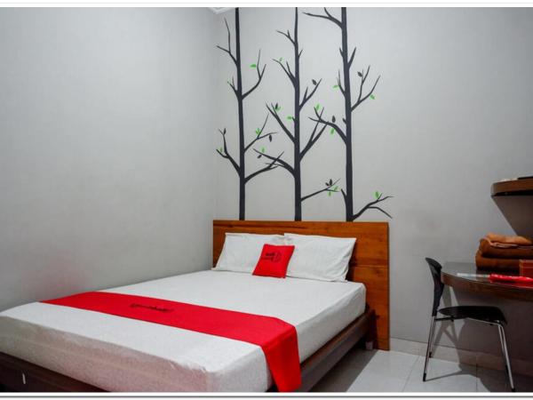 RedDoorz near Jogja Expo Center 2 : photo 3 de la chambre chambre double