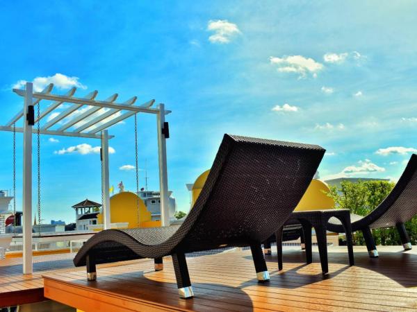 Siri Oriental Bangkok Hotel : photo 2 de la chambre chambre lit king-size deluxe