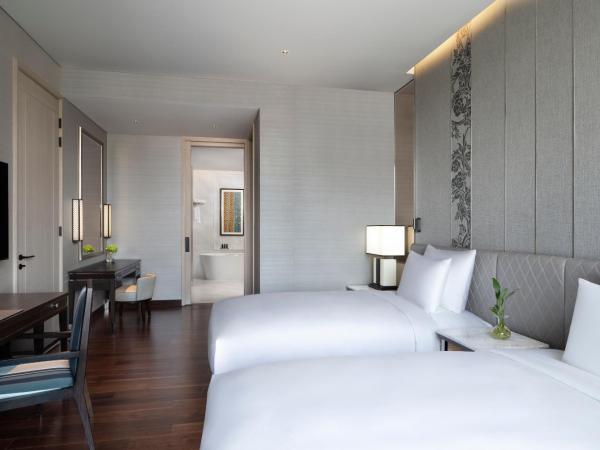 Sindhorn Kempinski Hotel Bangkok - SHA Extra Plus Certified : photo 5 de la chambre chambre lits jumeaux grand premier