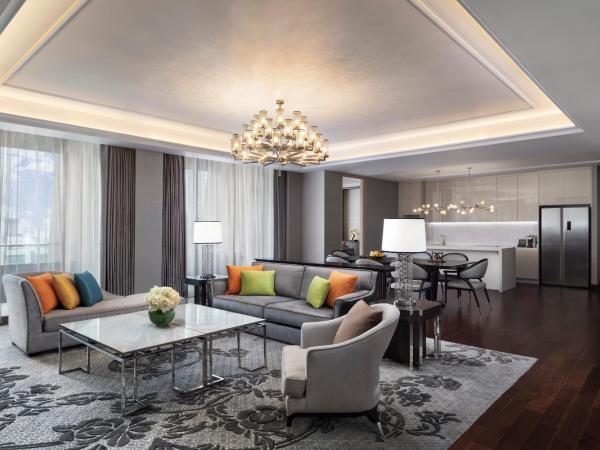 Sindhorn Kempinski Hotel Bangkok : photo 1 de la chambre suite sindhorn