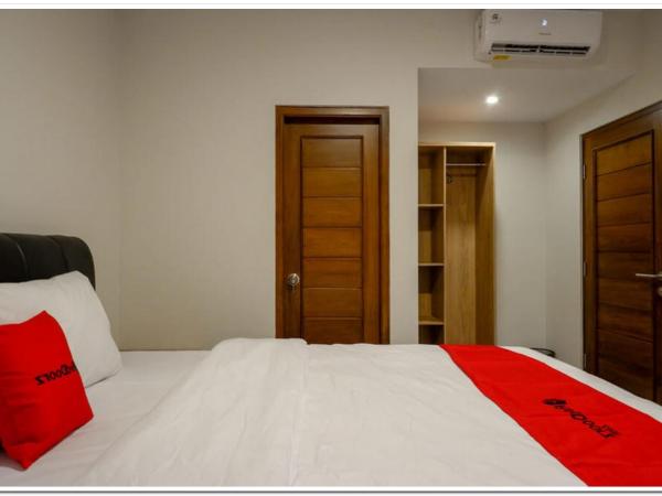 RedDoorz near Sleman City Hall 2 : photo 9 de la chambre chambre deluxe