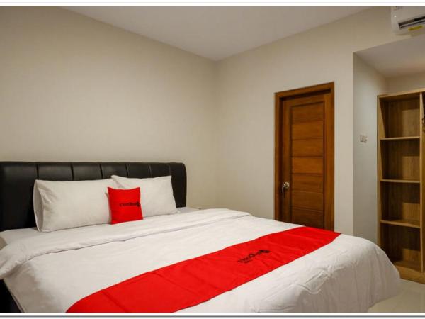 RedDoorz near Sleman City Hall 2 : photo 1 de la chambre chambre deluxe